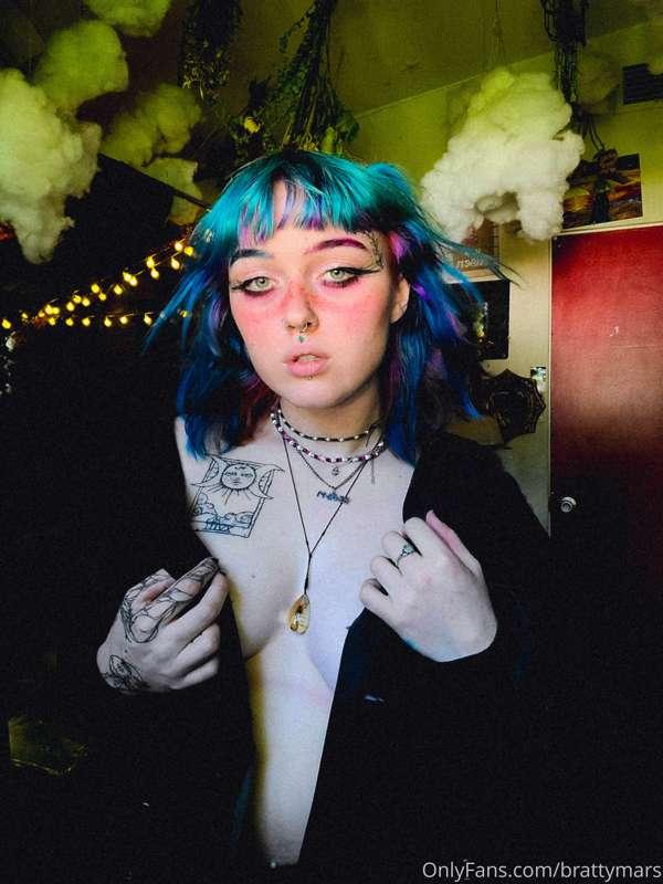 Dressed in ur jacket, wanna take it off me?