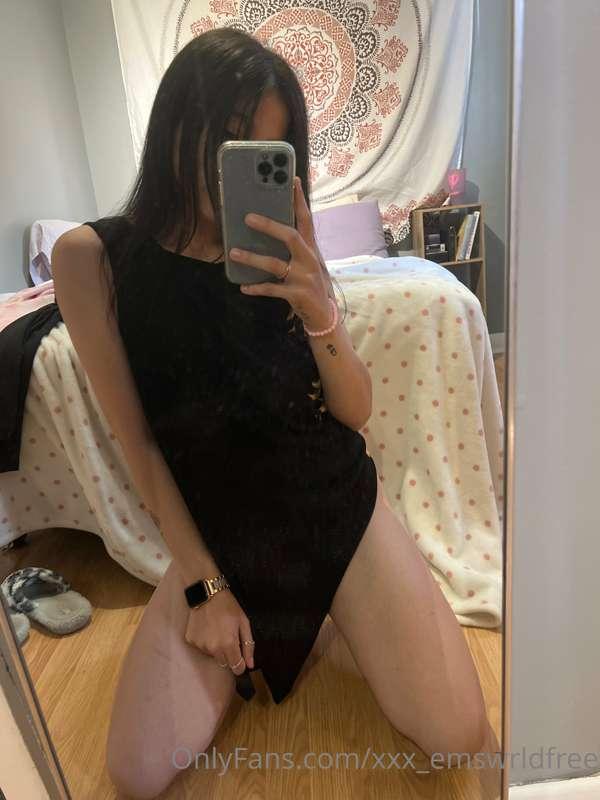 lift my dress up.. bend me over & fuck me hard daddy
