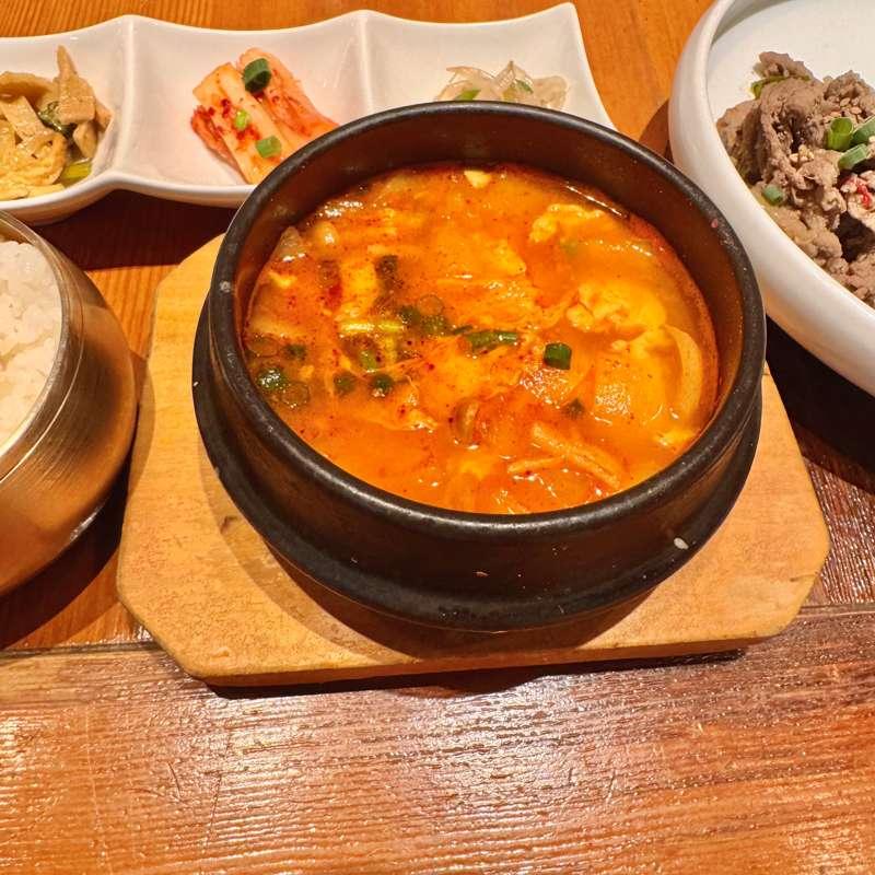 Korean Food Cravings & Spotting Satoru Gojo! 🫶✌️