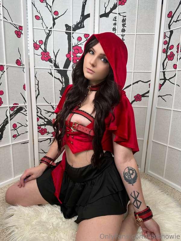 This top…😳 am I a cute red riding hood!? 🤭❤️🐺