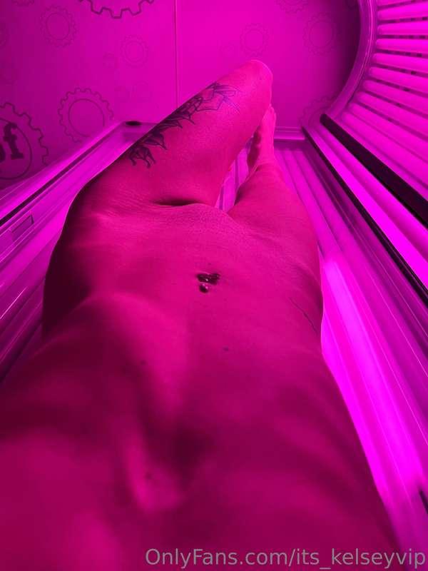 I heard you like tanning bed content 😏 what if I told you I ..
