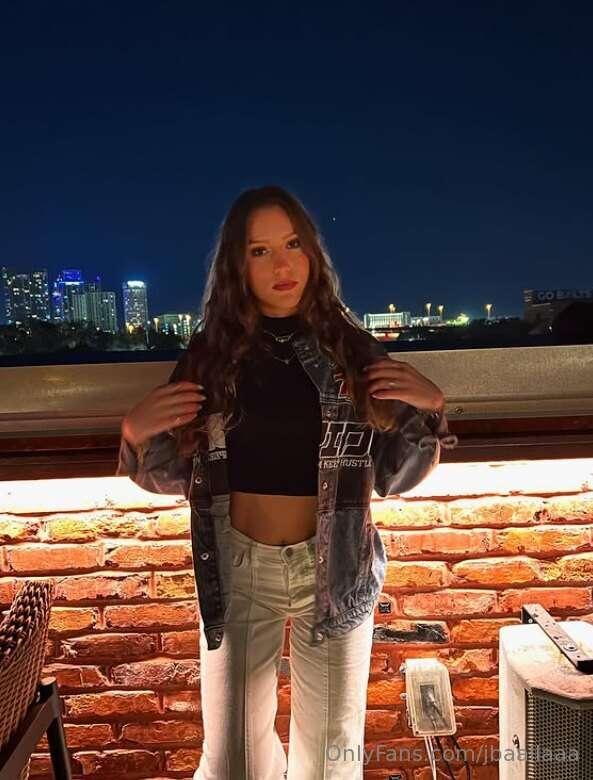 Bad ideas always start with a look 😈✨