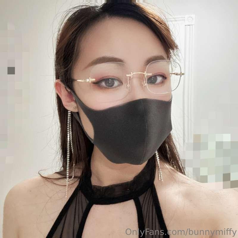 Horney For Your Cum
想到你就湿了😝