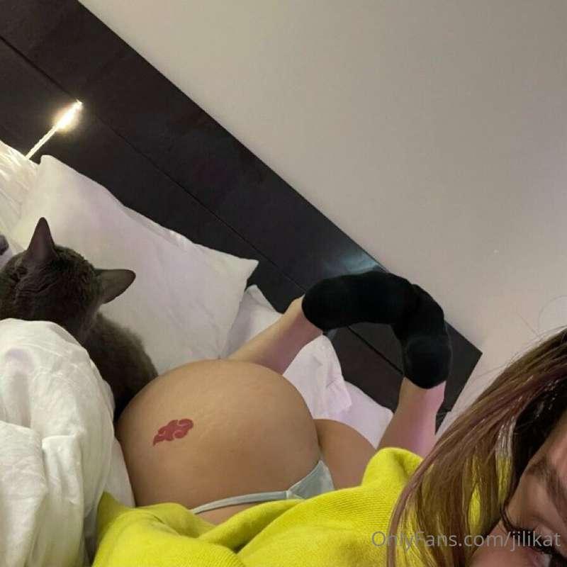 my ass is your pillow