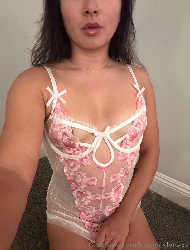 let me be your little wifey