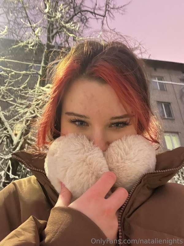 Don't tell me you're cold😂 Who wants to keep me warm?😏