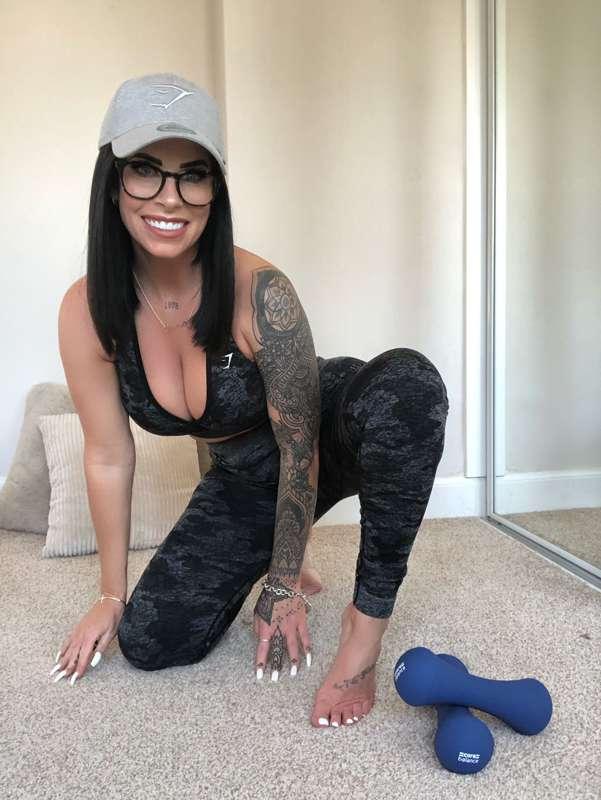 Do you want to help me work out?? 🏋🏽‍♂️🏃🏾‍♀️