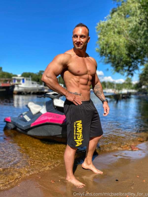 Ski jet
Summer ☺️🤪💦💦