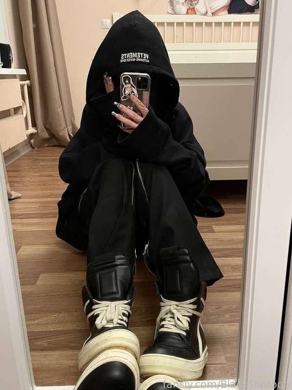 xoxoXo im really dark today(ﾉ◕ヮ◕)ﾉ*:･ﾟ✧