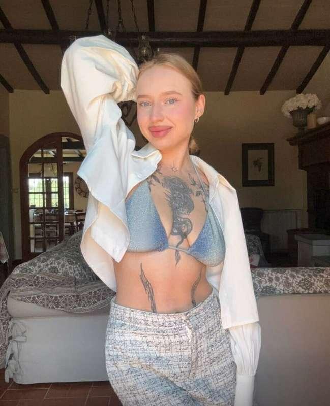 🌸 @anastladyy_diamond 🌸 Hot 🌸 with wet pussy can't stop thin..