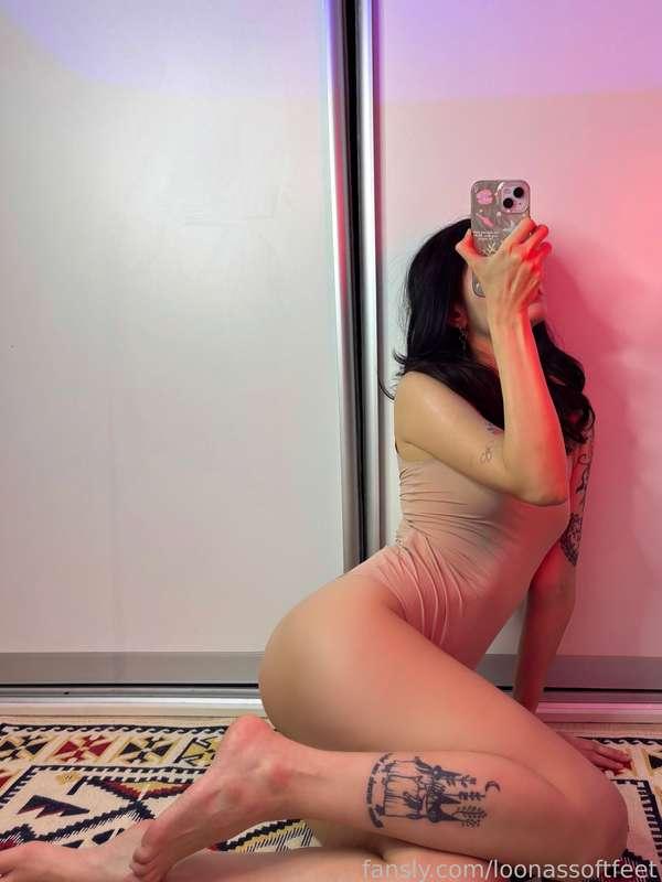 loonassoftfeet image #3