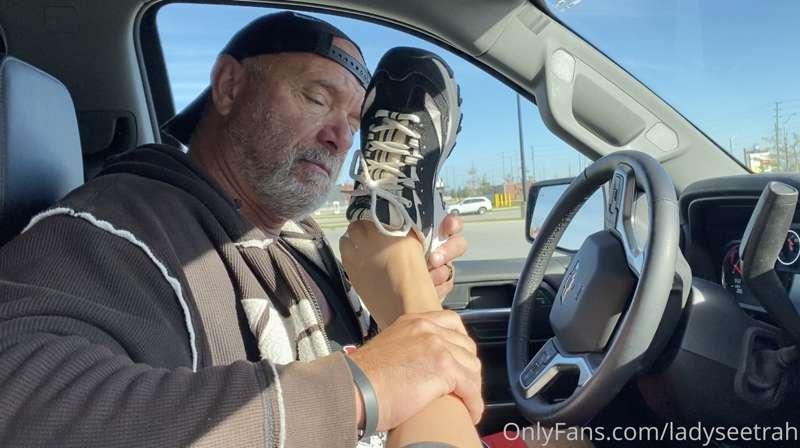 FOOT BOYS, it's time to Like, Comment, or Tip if you want to..