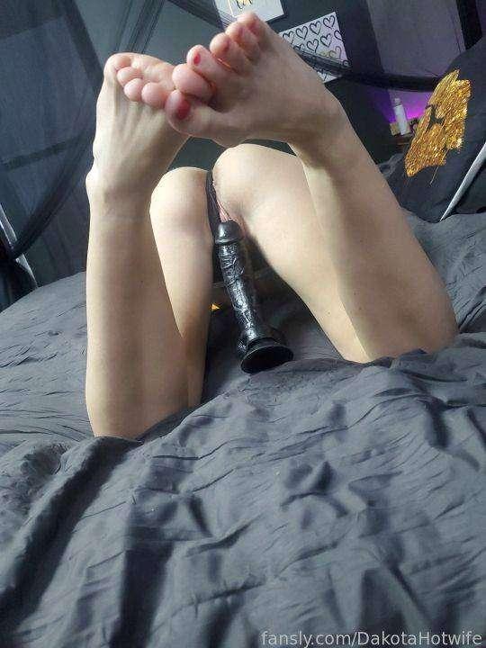 dakotahotwife image #4