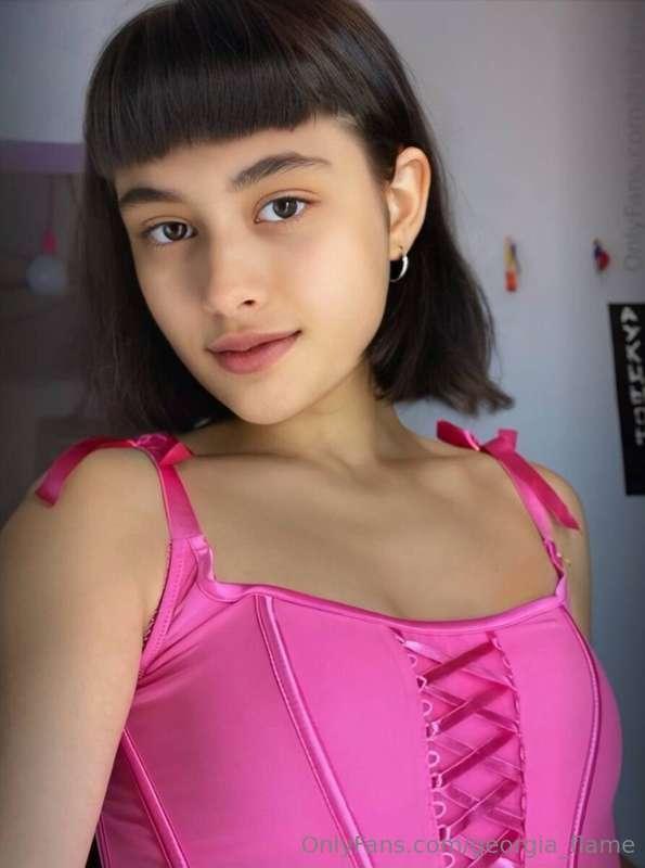 Little cutie @hristyna is 20 years just turned old🤤 She love..