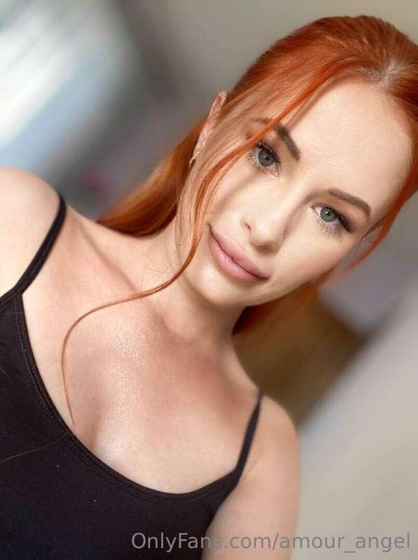 She’s bored right now❤️ @ari_ginger  urgently needs you to w..