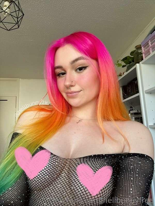 These fishnets caught something tasty 😉Uncensored on vip hel..