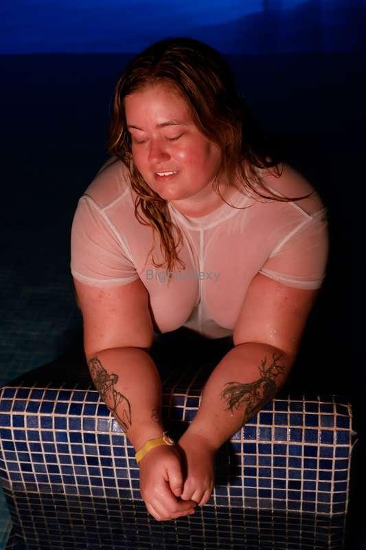 Would I win a wet t-shirt contest? 💦