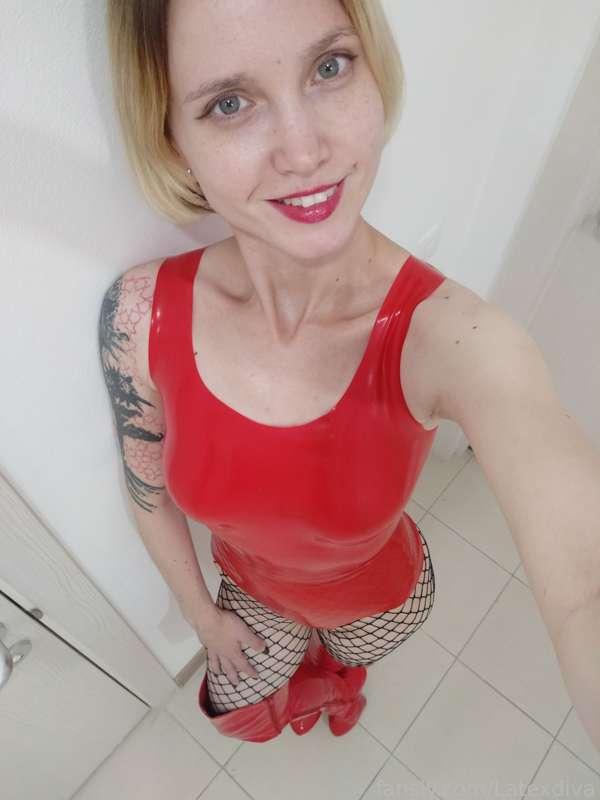 Red mood of a blondie girl
#fyp #latex #latexmodel #latexgirl #girlinlatex #rubber #fetish #fetishmodel #fetishgirl #fetishfashion #heels #boots 