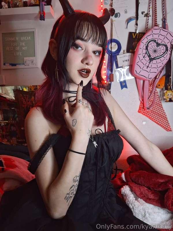 kyanikitty image #2