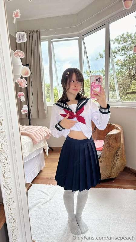 I think i should get a shorter skirt 😘