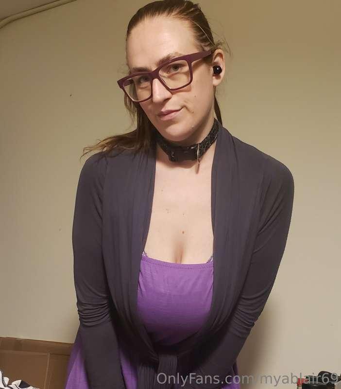 Feeling cute 🥰 wanna take me for a walk? ;)