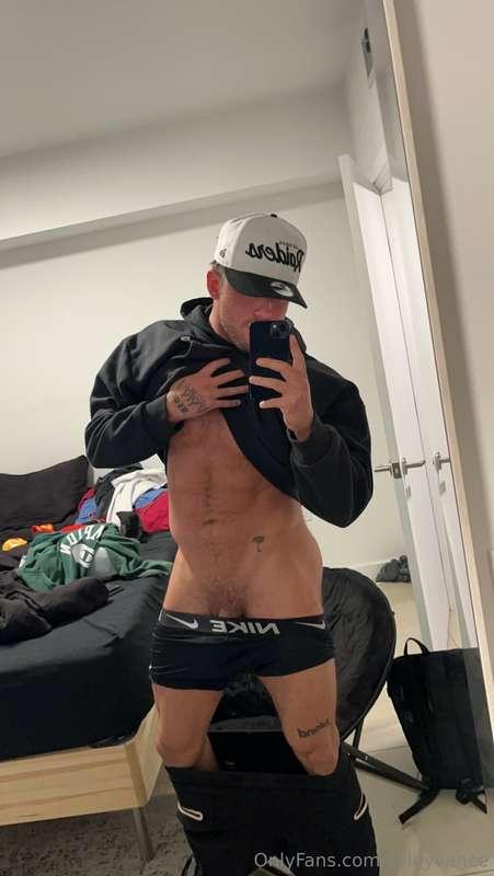 It’s cyber Monday who wants some dealzzz also if you missed ..