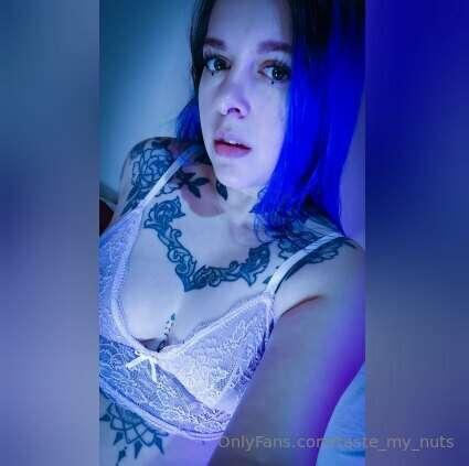 @lexxsky✨ＬＥＸＸＳＫＹ✨@lexxsky
Geeky slutty girl looking for some..