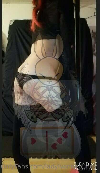 Ven y 
 despojame de la vestidura de dama,
y convierteme en ..