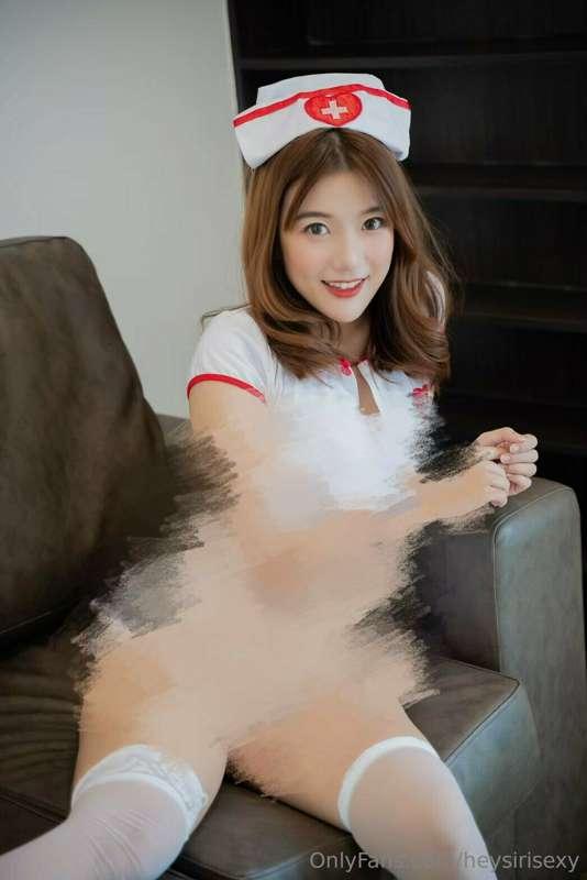 มาเฝ้าไข้ เผื่อใครอยากให้ดูแลหัวใจ
 Want me to take care you..