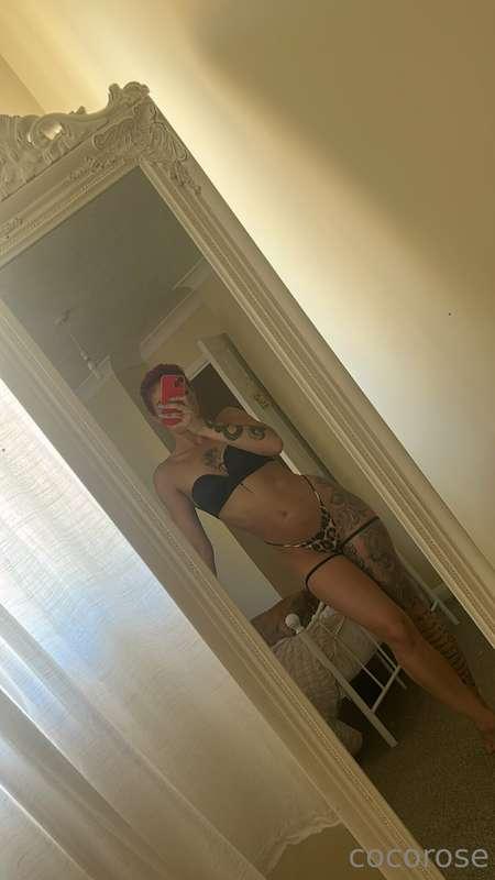 Fuck me while I watch in the mirror