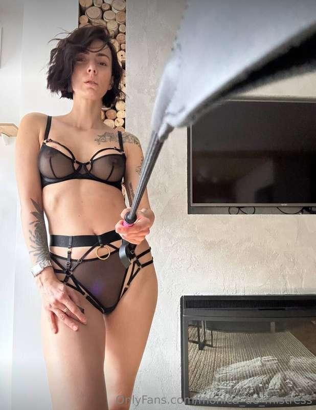 I want you to prove your submission.Get on your knees. Stay ..