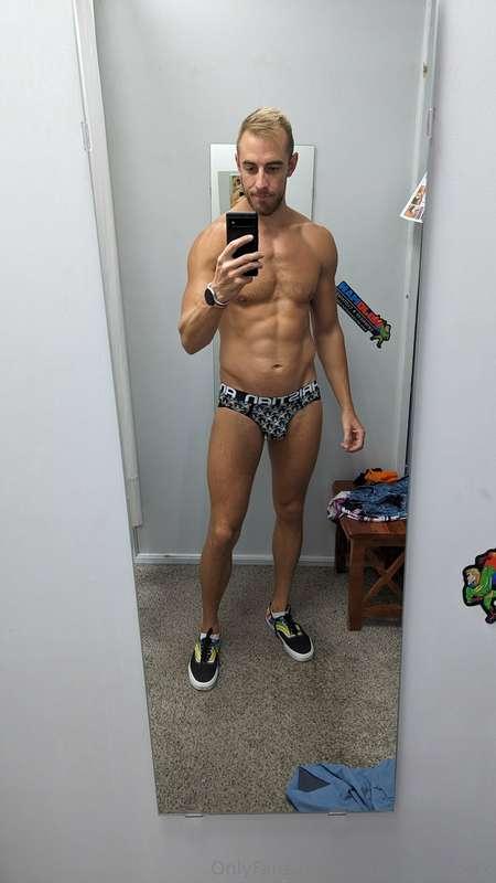Doing some post EDC shopping! Which pair do ya like the most..