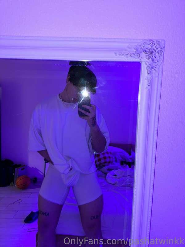 How about some neon✨✨✨? it adds new tastes to our holy time ..