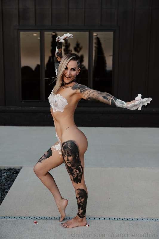 carolinemathias image #2