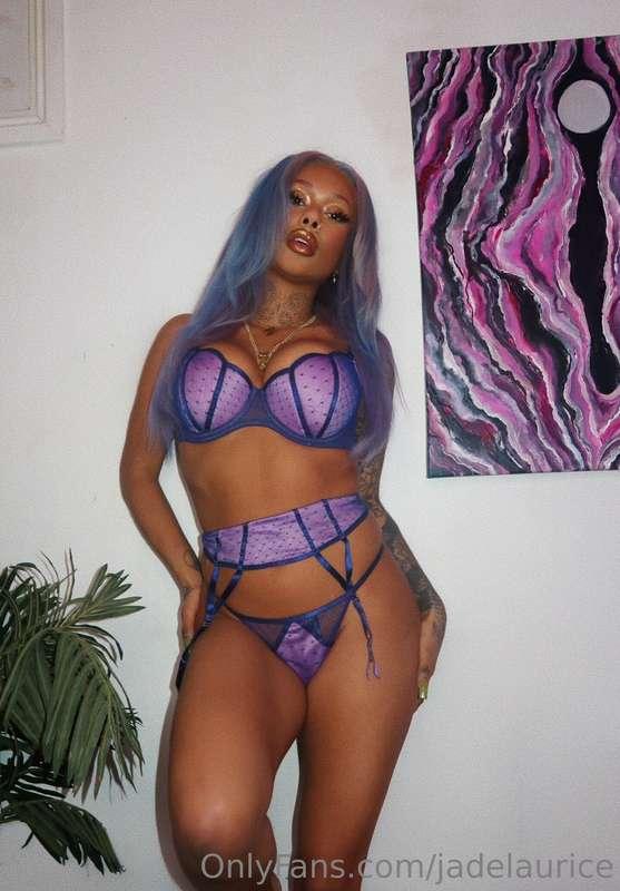 A lil preview next week shoot 💜💜💜