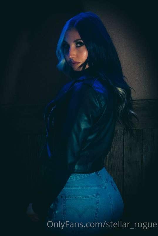 The famous leather jacket. 💙🦋