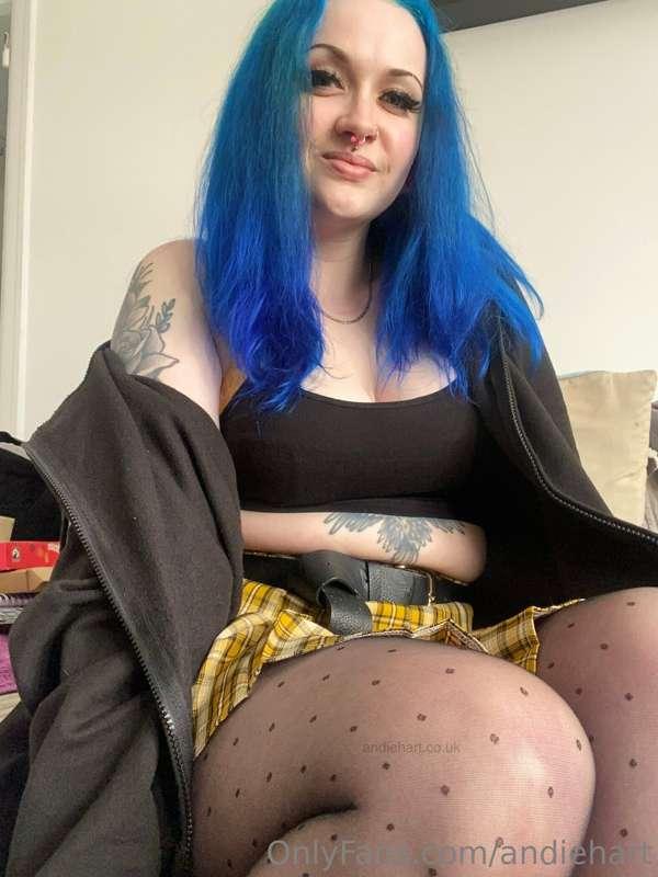 i really liked these tights, but they ripped the same day 🤣