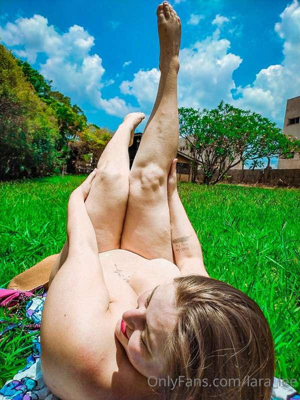 I wanna sunbathe naked 🥵 help me remove my bikini?