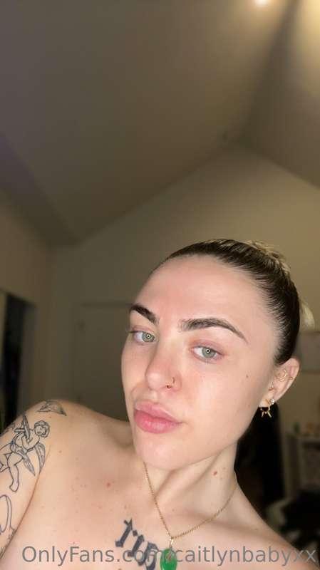 Giving you a peak of how playful I might get later 😈
