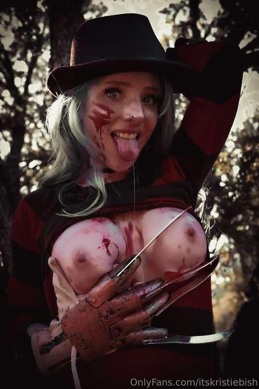 Tip me, if you dare 🔪🖤