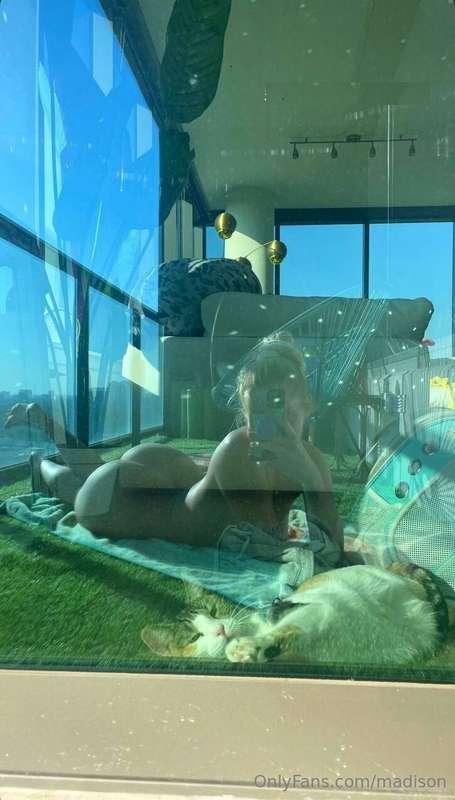 suns out, bun out 💞