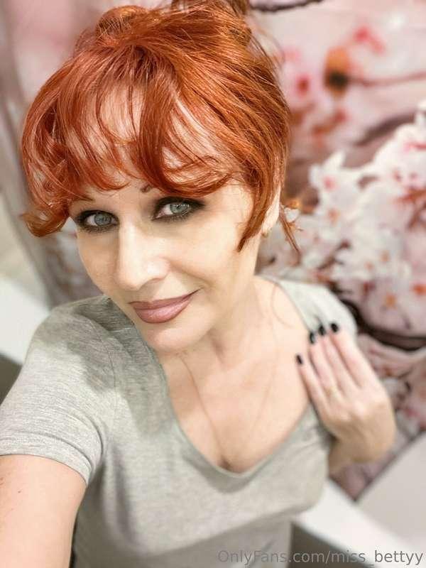 I’m waiting for you to come closer... exclusive content is j..