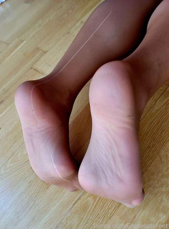 gretacutefeet image #10