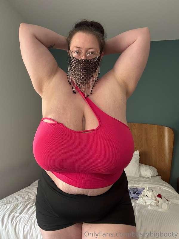Do you like armpits? Or are you only here for my massive jug..