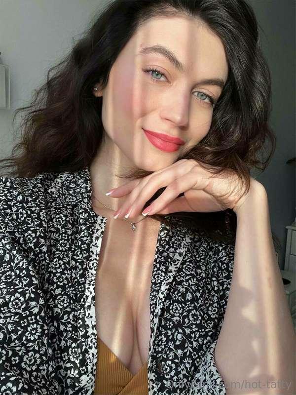 I start every morning with a smile🥰! After that, even the su..