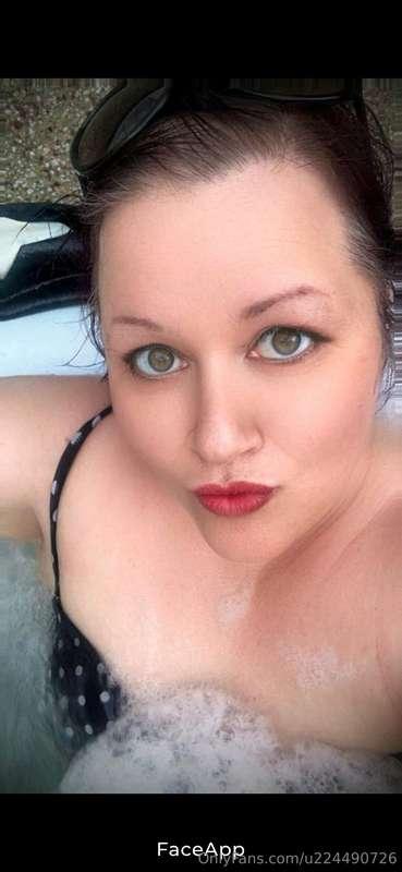 Wanna join me in the hottub baby? X