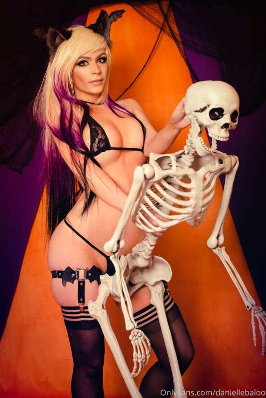 Throwback halloween month CONTINUES every night at 9!
