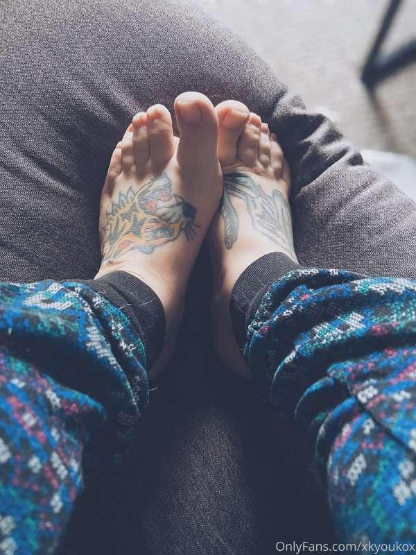 Do I have any foot lovers on here? 🤩 
I must admit, mine are..