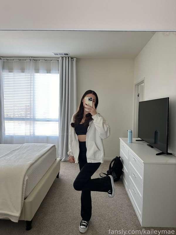 kaileymae image #1