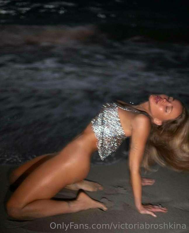 Wishing everyone a bright and awesome weekend!⭐